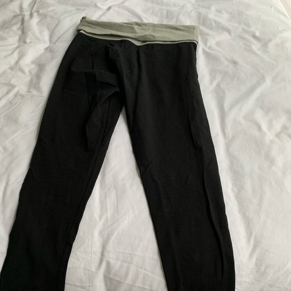 Pink Victoria’s Secret yoga pants - Picture 2 of 2